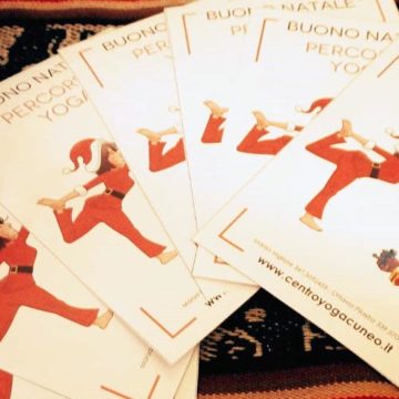 centro_yoga_cuneo_a_natale_regala_yoga